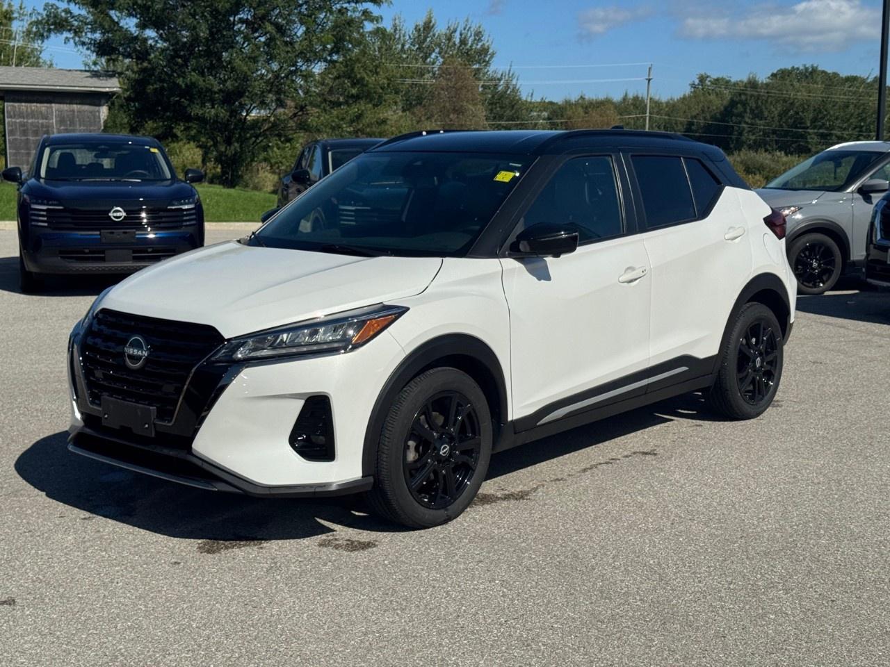 2023 Nissan Kicks SR FWD Photo