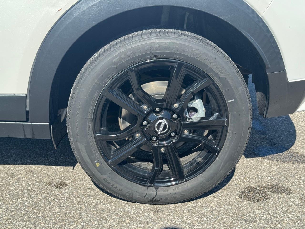 2023 Nissan Kicks SR FWD Photo
