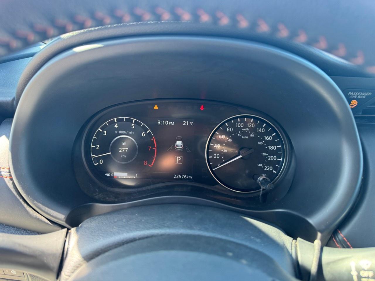 2023 Nissan Kicks SR FWD Photo
