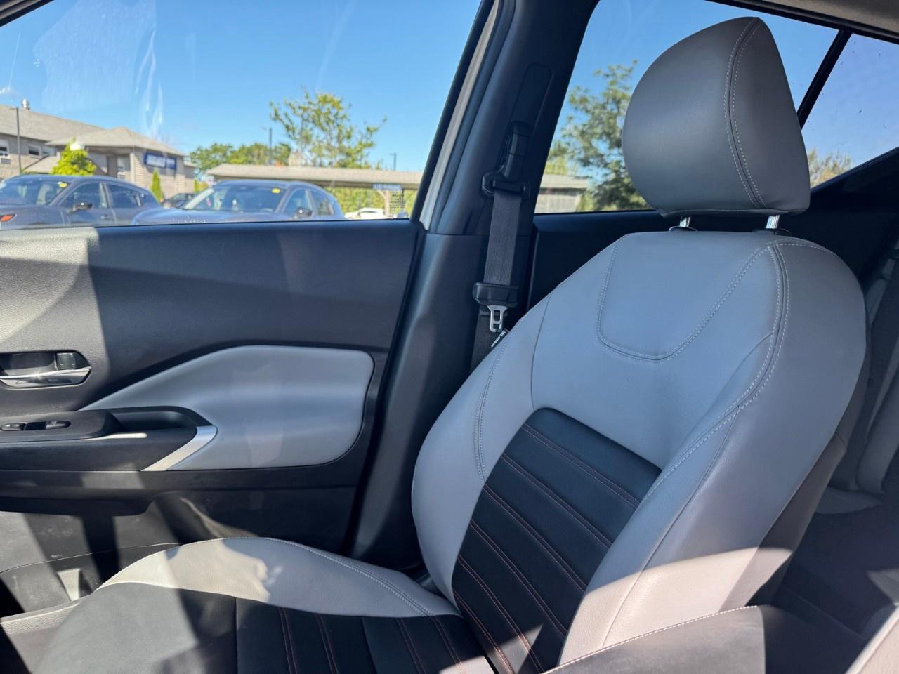 2023 Nissan Kicks SR FWD Photo