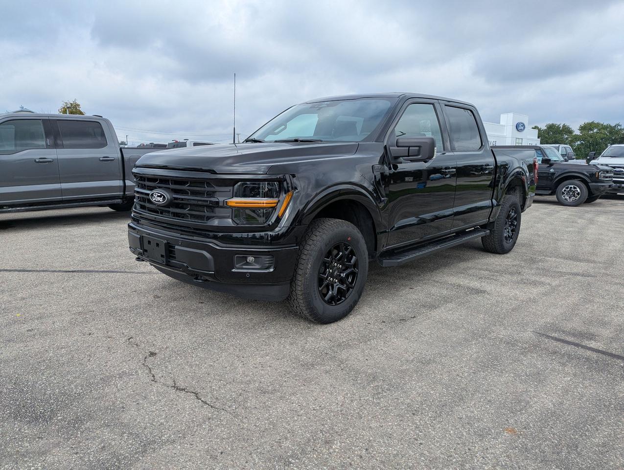2026 Ford F-150 XLT SuperCrew 302A 4x4 Photo0