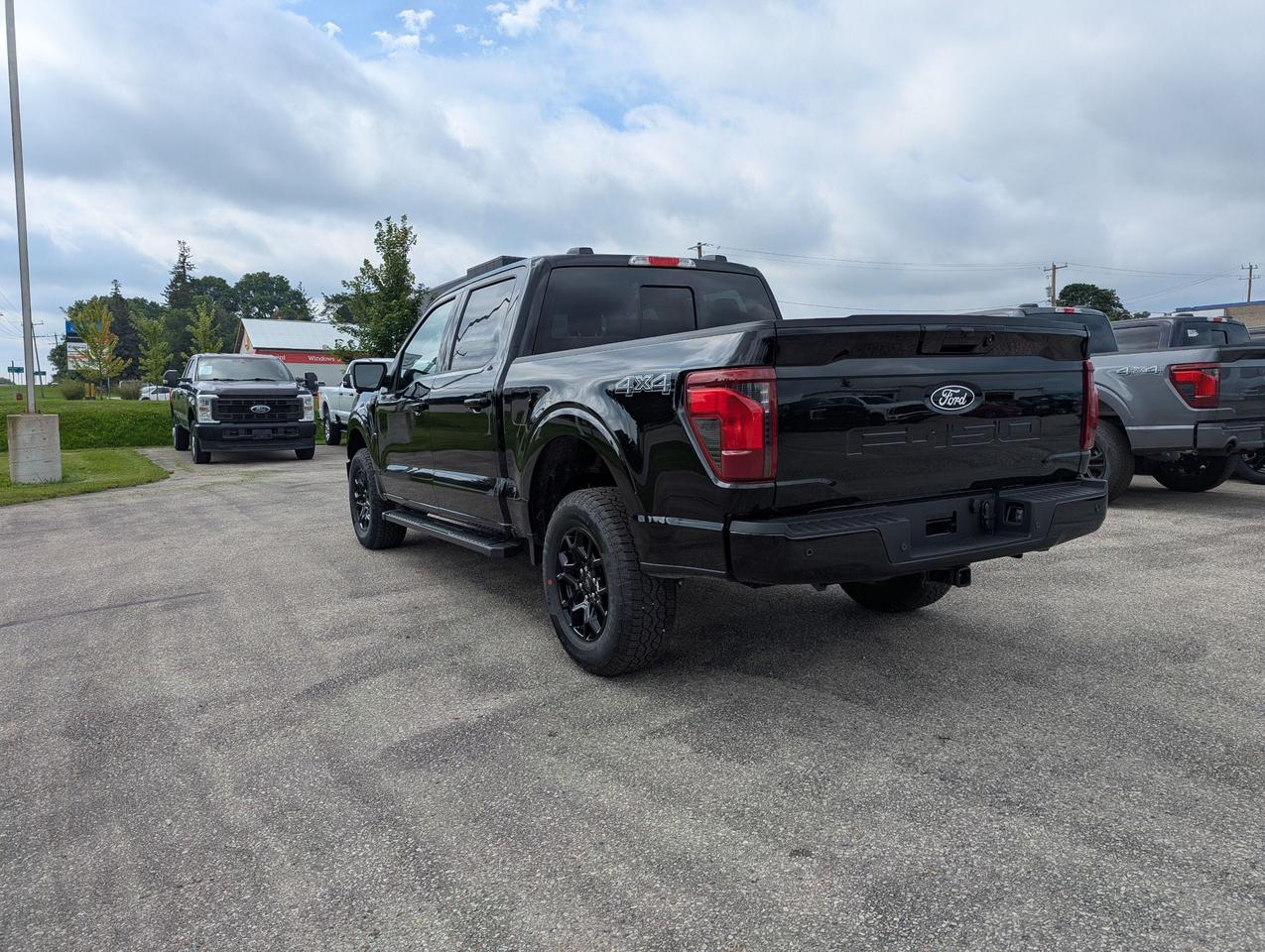 2026 Ford F-150 XLT SuperCrew 302A 4x4 Photo3