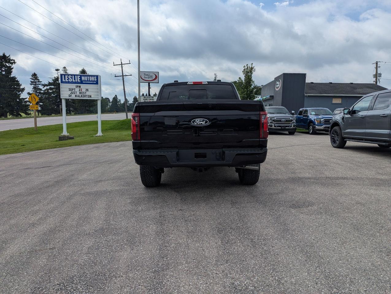 2026 Ford F-150 XLT SuperCrew 302A 4x4 Photo4