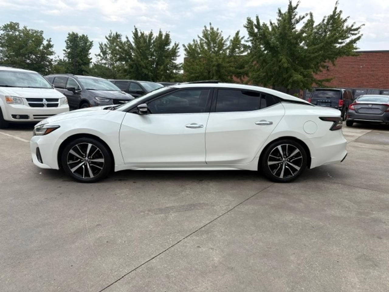 2022 Nissan Maxima SL **LEATHER-ROOF-NAVI-CAMERA-NEW TIRES** Photo5