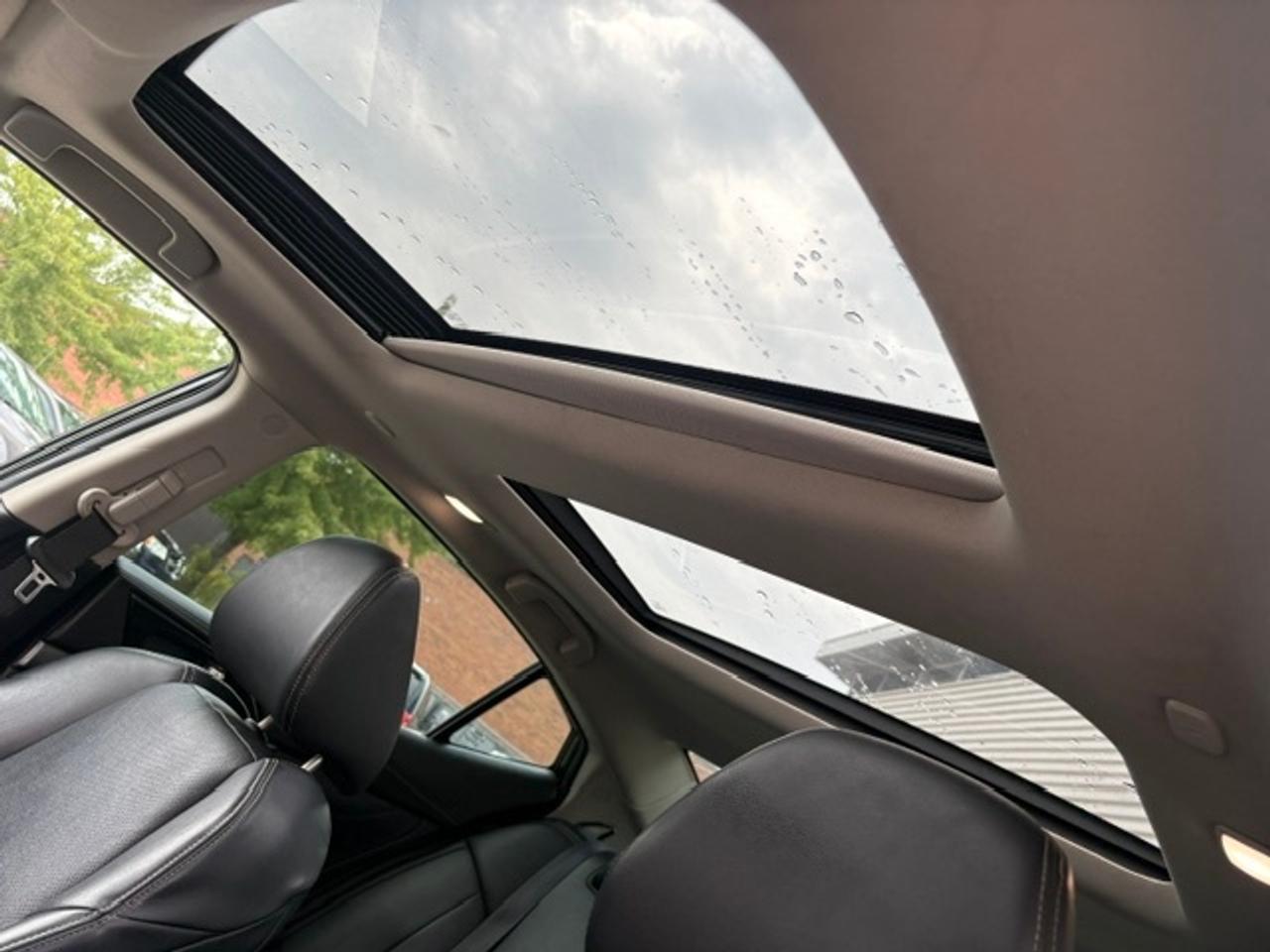 2022 Nissan Maxima SL **LEATHER-ROOF-NAVI-CAMERA-NEW TIRES** Photo