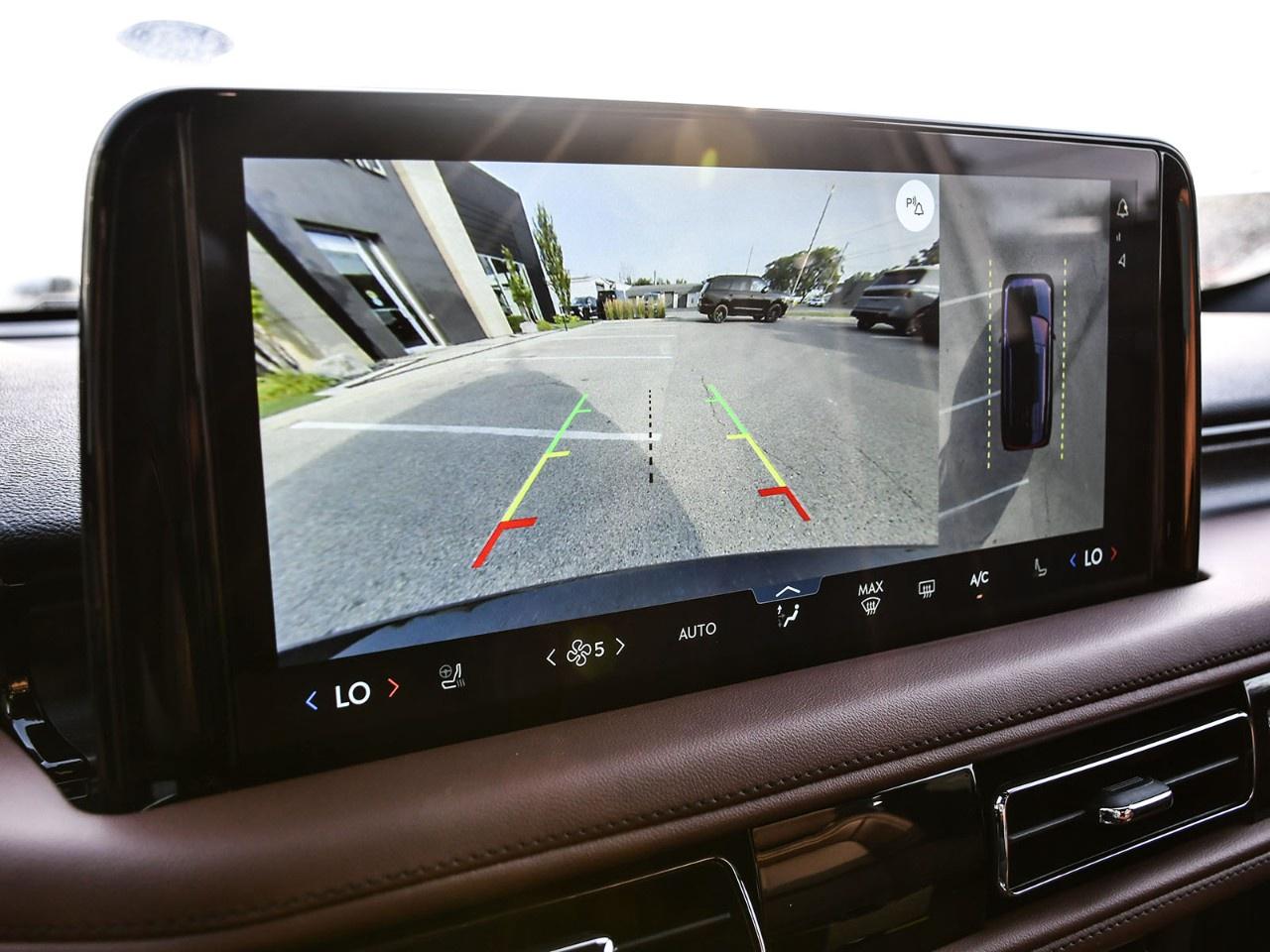 2027 Lincoln Aviator Reserve AWD Photo