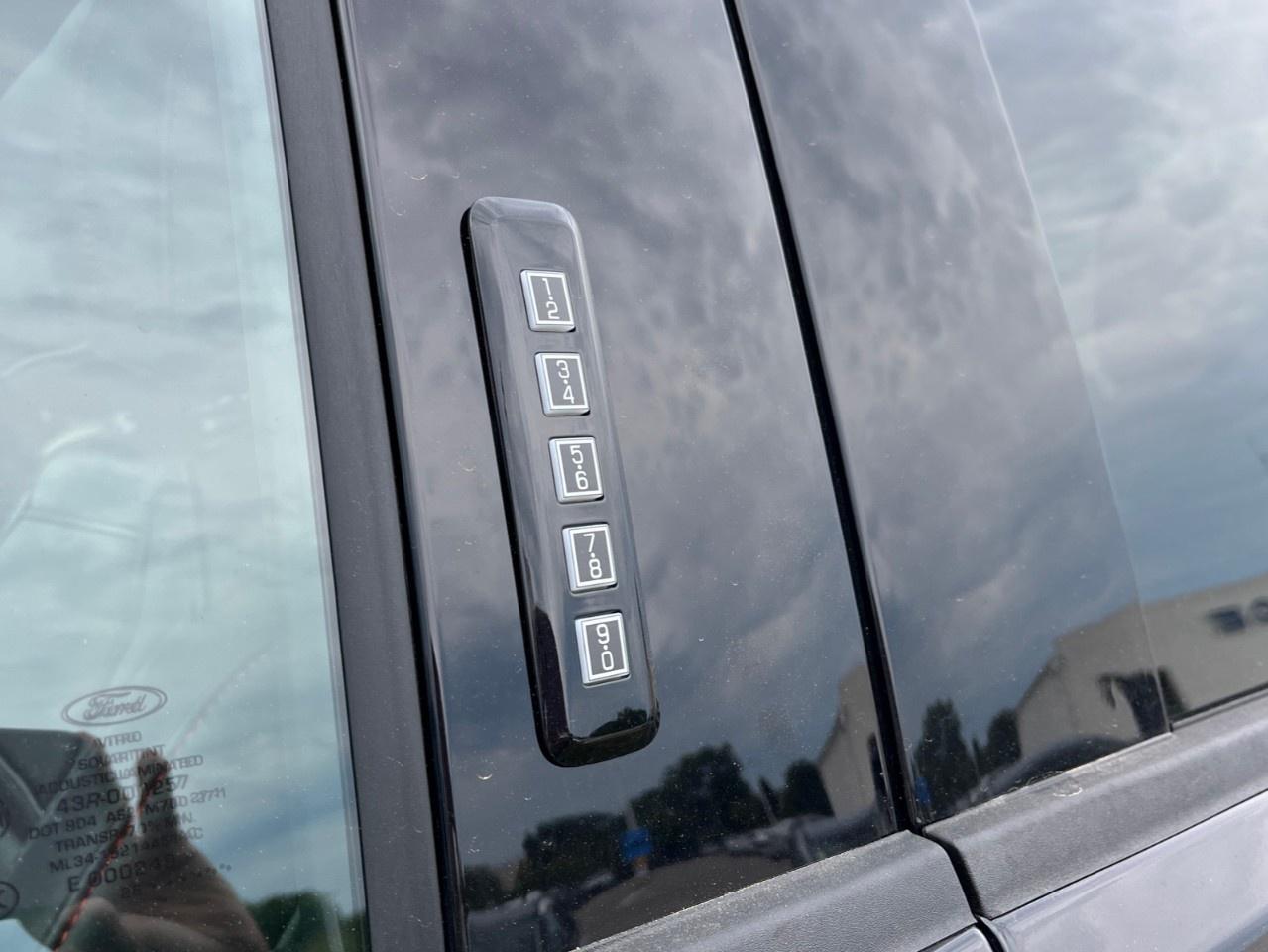 2026 Ford F-150 Raptor 4WD SuperCrew 5.5' Box Photo