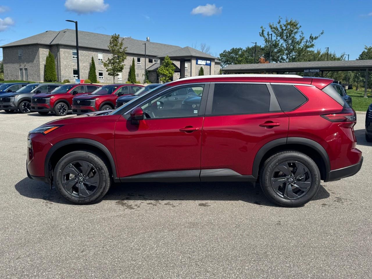 2026 Nissan Rogue AWD SV Moonroof Photo