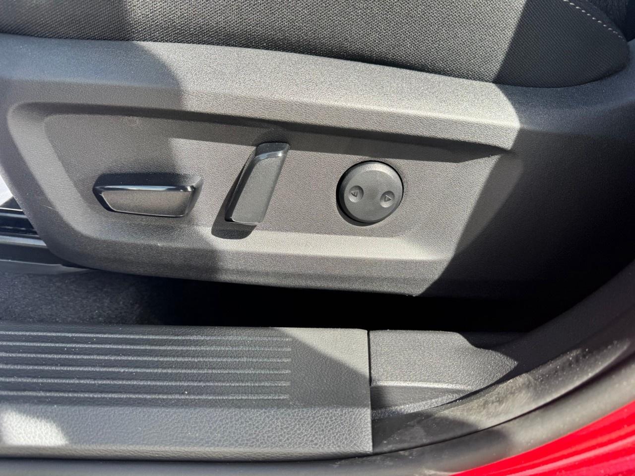 2026 Nissan Rogue AWD SV Moonroof Photo