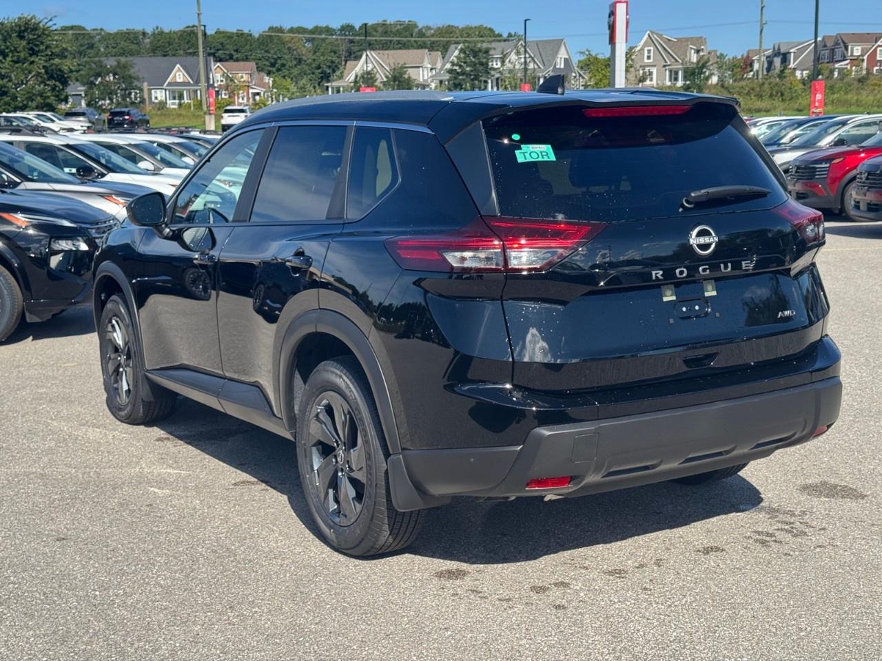 2026 Nissan Rogue AWD SV Moonroof Photo