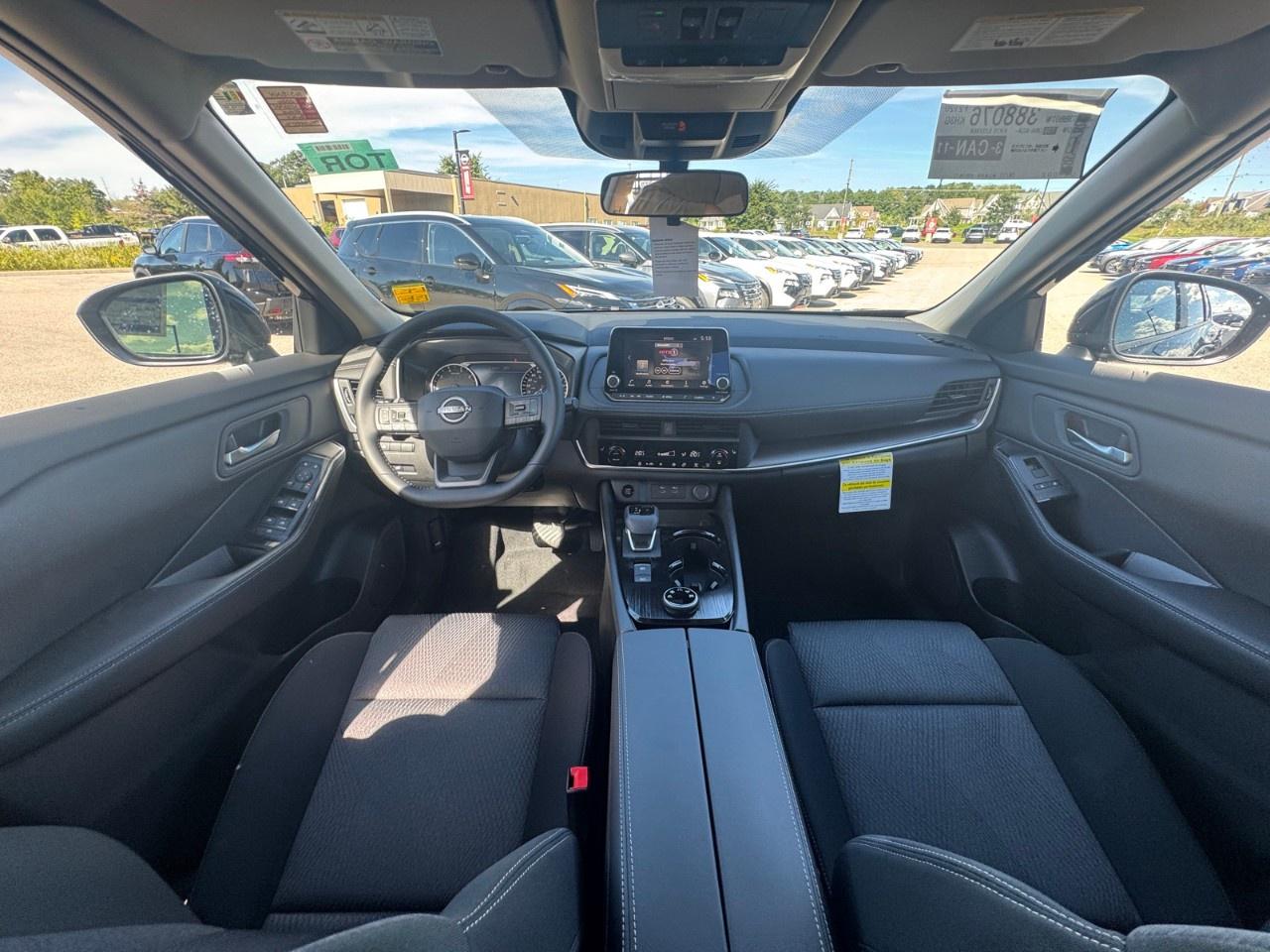 2026 Nissan Rogue AWD SV Moonroof Photo