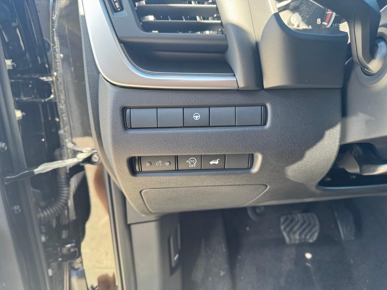 2026 Nissan Rogue AWD SV Moonroof Photo