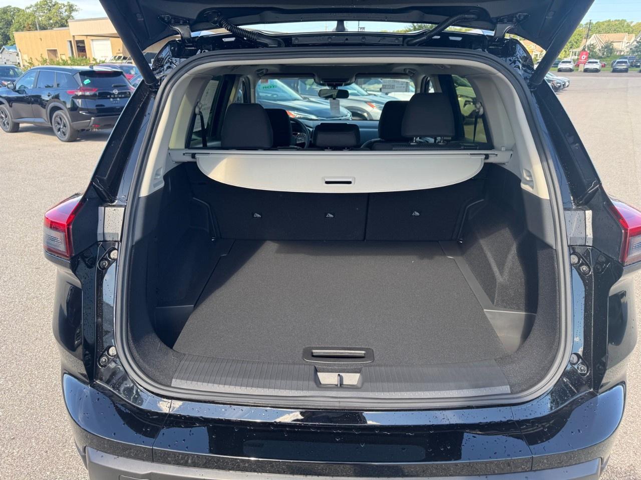 2026 Nissan Rogue AWD SV Moonroof Photo