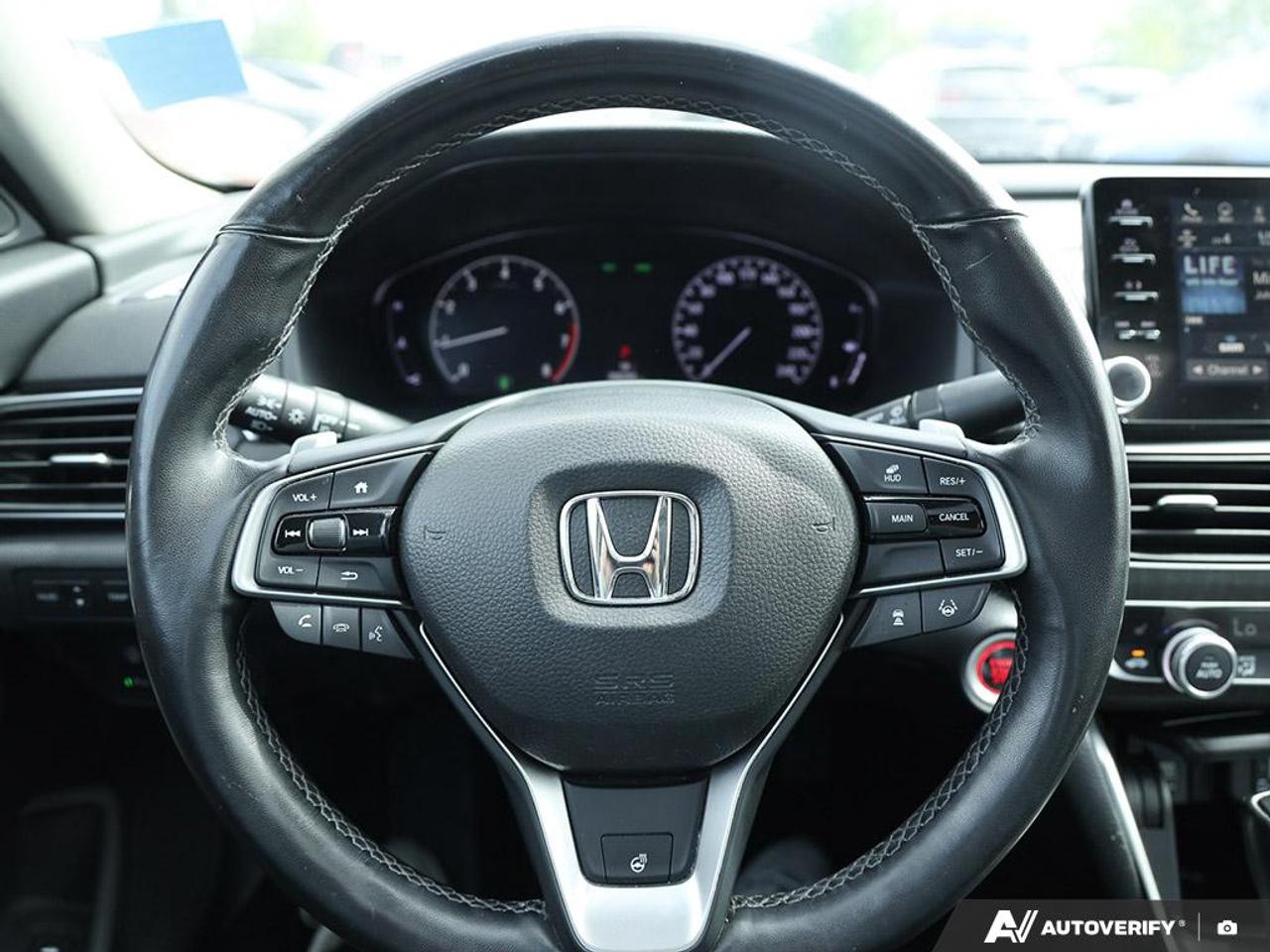 2019 Honda Accord Touring 1.5T HEATED STEERING WHEEL | POWER MOONROOF | KEYLESS E Photo
