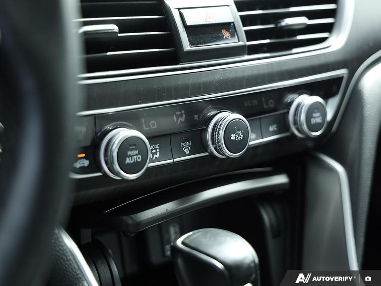 2019 Honda Accord Touring 1.5T HEATED STEERING WHEEL | POWER MOONROOF | KEYLESS E Photo