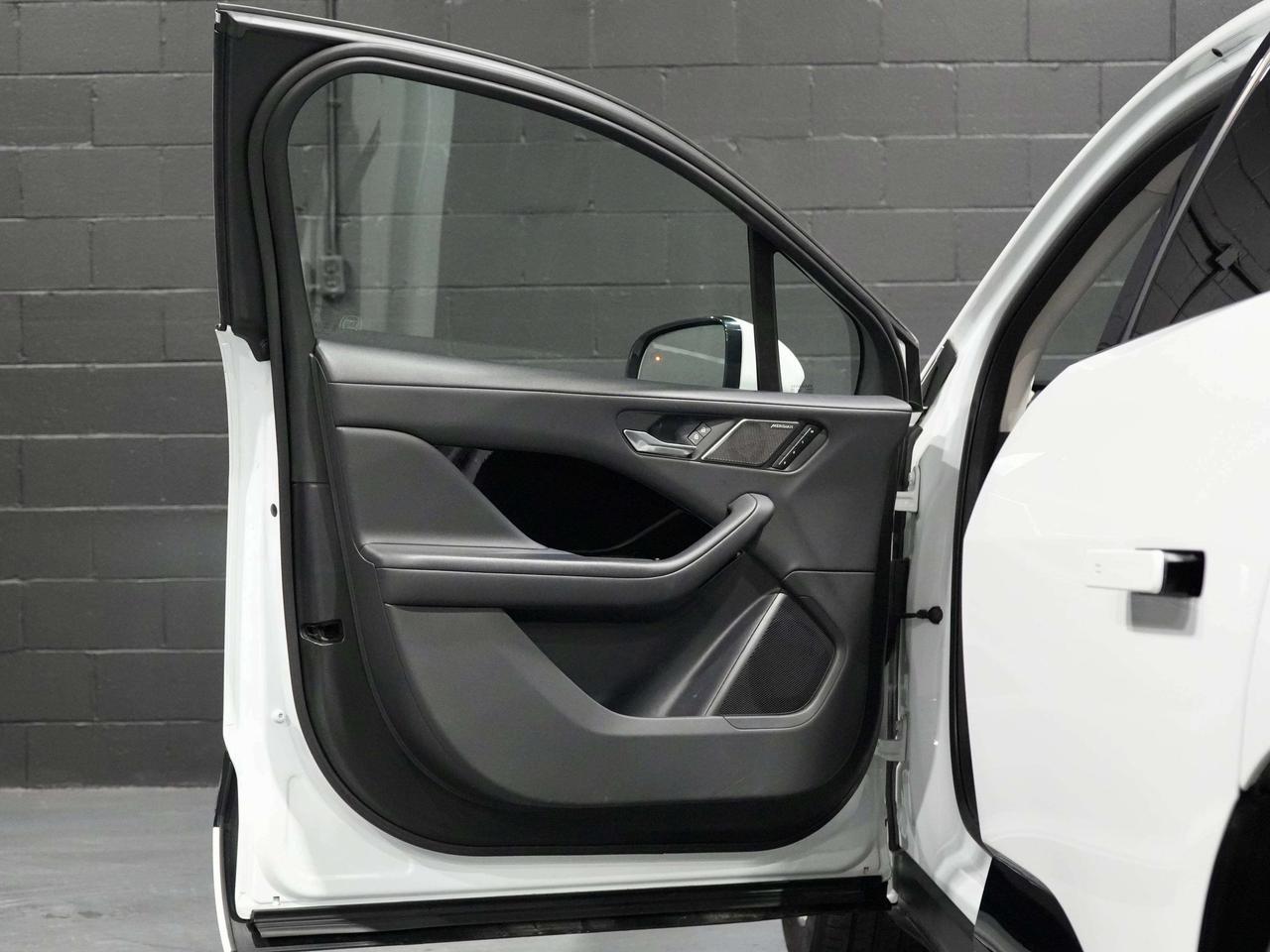 2021 Jaguar I-PACE SE|NO ACCIDENT|PANO|360|MERIDIAN|DRIVER ASSIST Photo