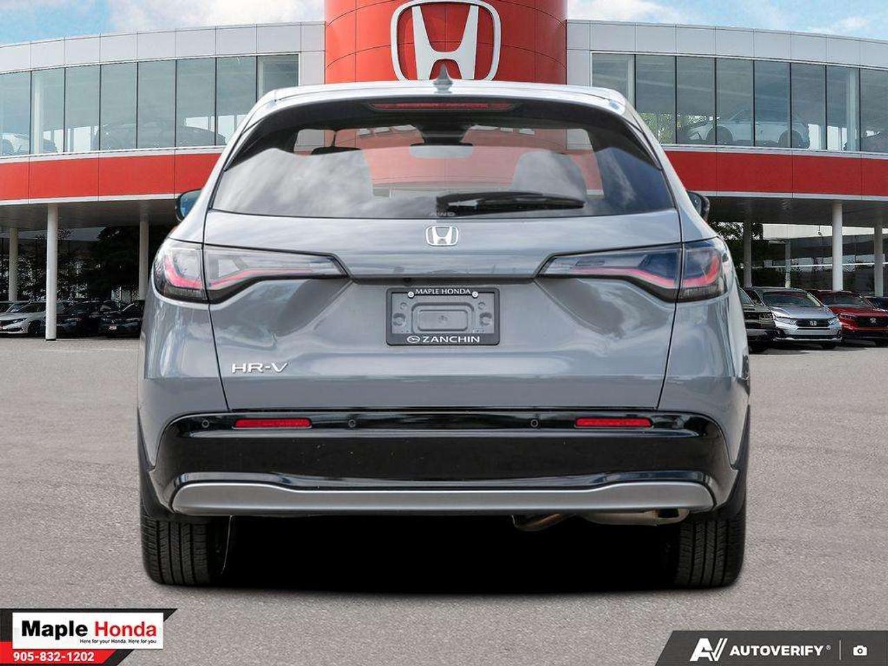 2026 Honda HR-V Leather Seats| Sunroof| Heated Seats| Auto Start| Photo4