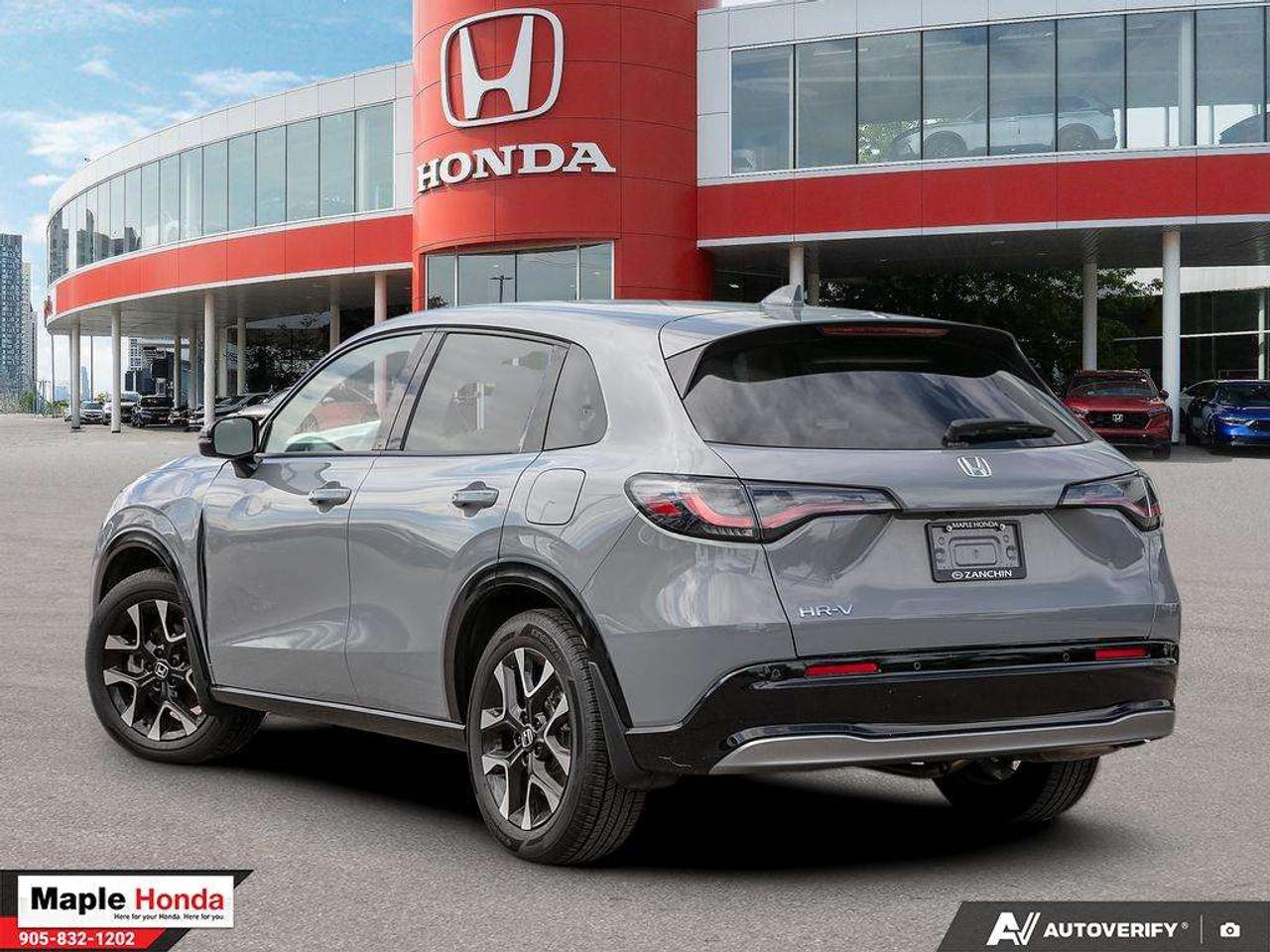2026 Honda HR-V Leather Seats| Sunroof| Heated Seats| Auto Start| Photo