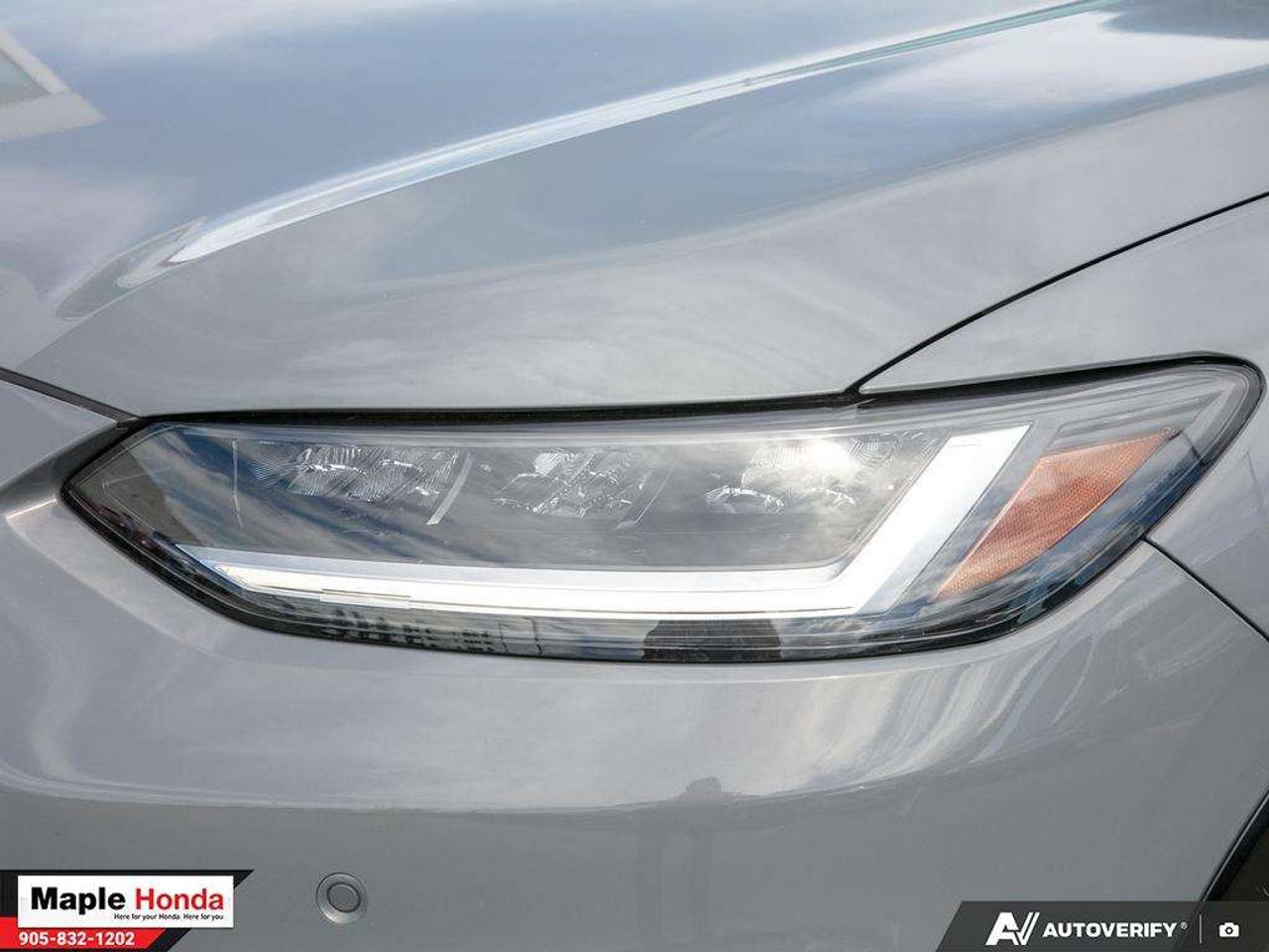 2026 Honda HR-V Leather Seats| Sunroof| Heated Seats| Auto Start| Photo