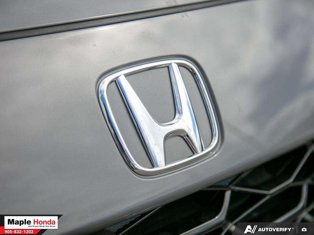 2026 Honda HR-V Leather Seats| Sunroof| Heated Seats| Auto Start| Photo