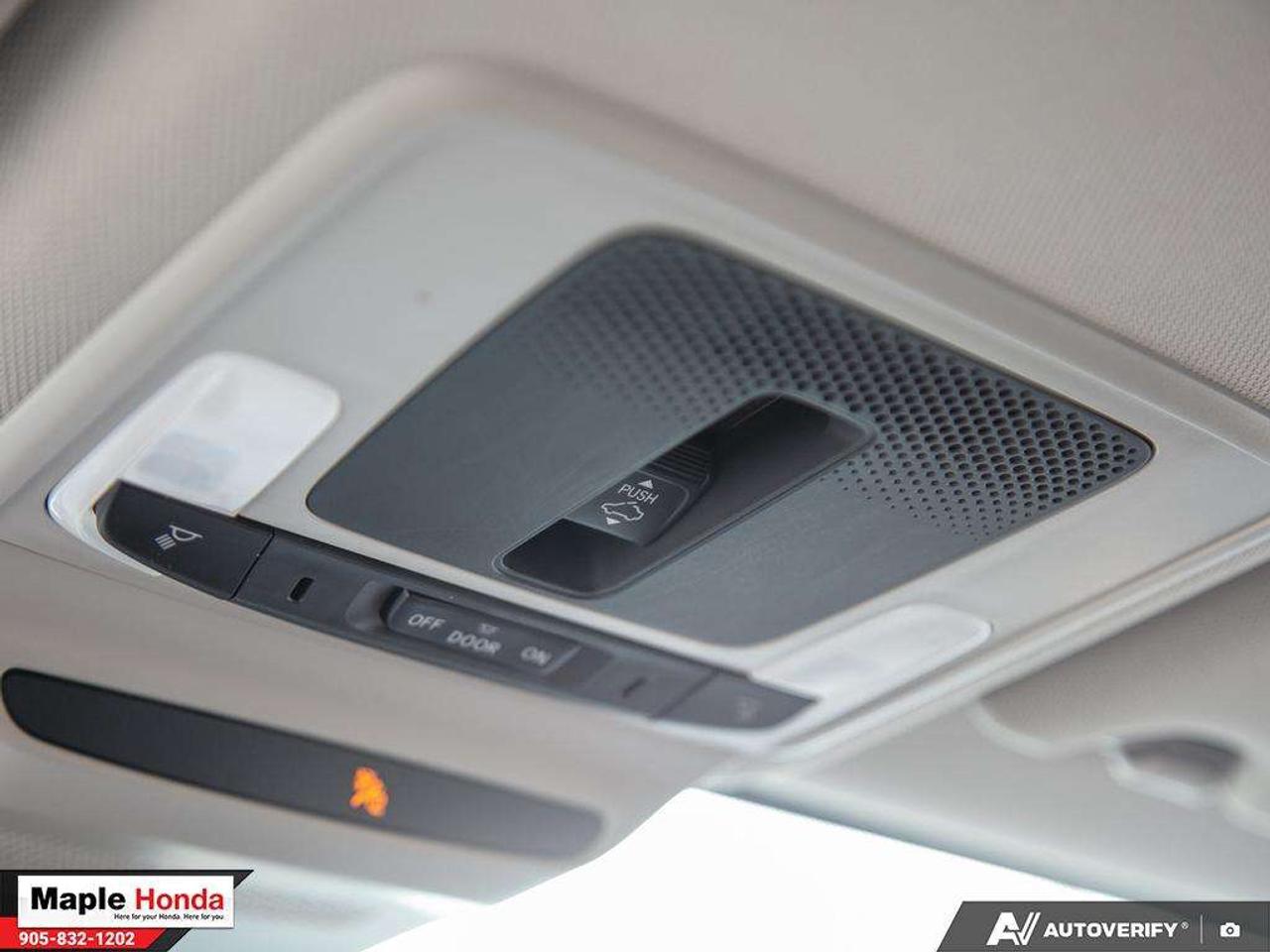 2026 Honda HR-V Leather Seats| Sunroof| Heated Seats| Auto Start| Photo