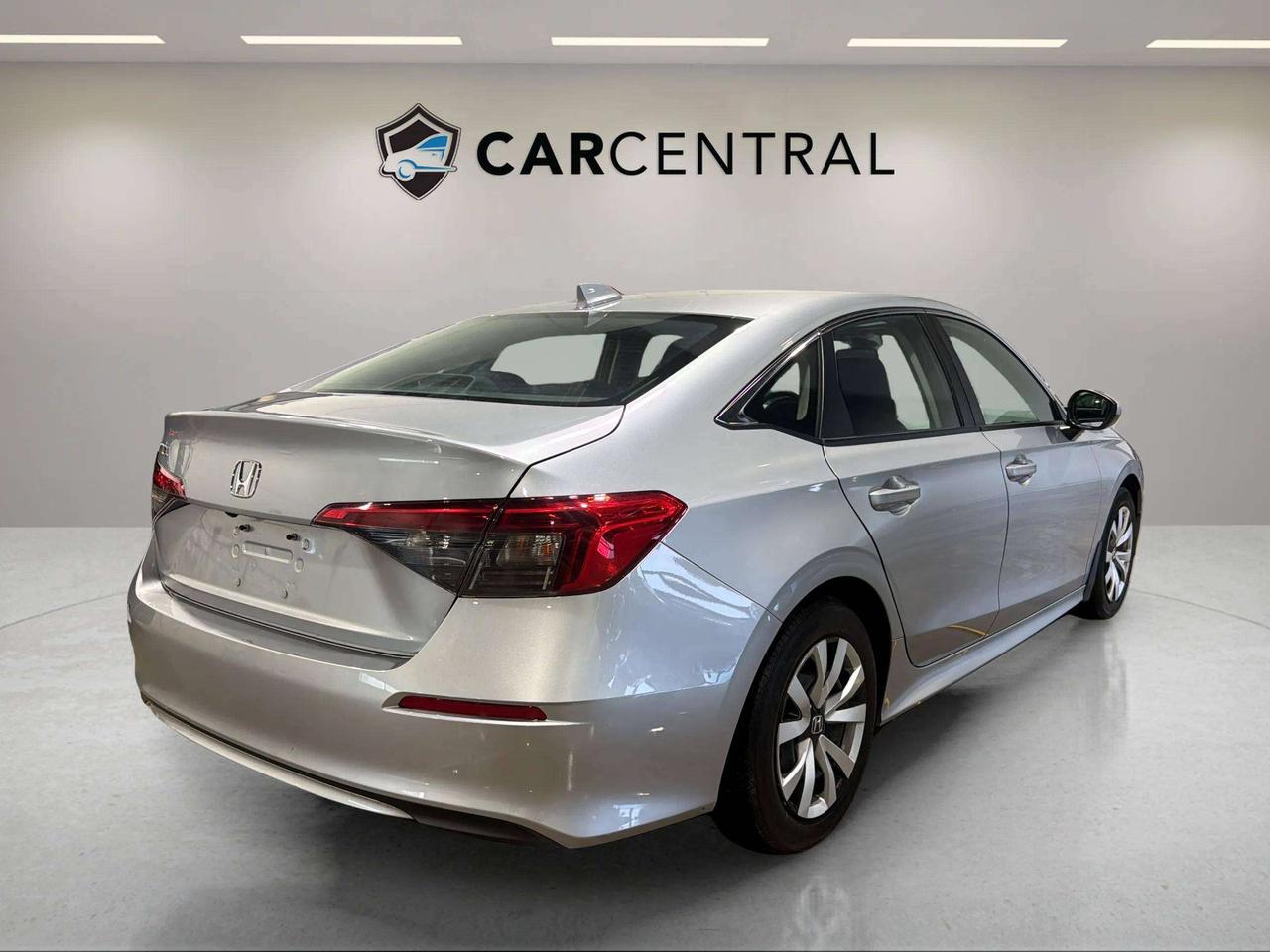2023 Honda Civic LX | HTD SEATS| BACKUP CAM | CARPLAY| HONDA SENSE Photo4