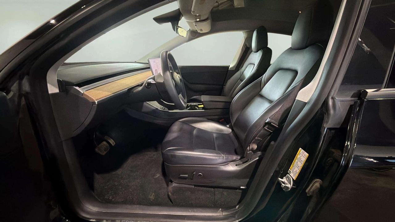 2021 Tesla Model Y LONG RANGE | AWD | GLASS ROOF | HTD SEATS | Photo