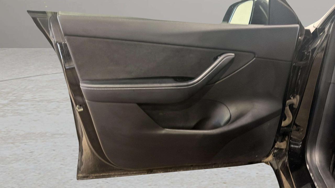 2021 Tesla Model Y LONG RANGE | AWD | GLASS ROOF | HTD SEATS | Photo