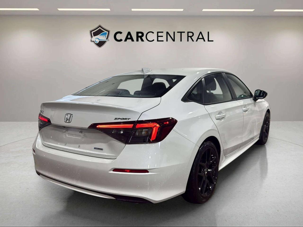2025 Honda Civic SPORT HYBRID | SUNROOF | CARPLAY | LANE ASST Photo