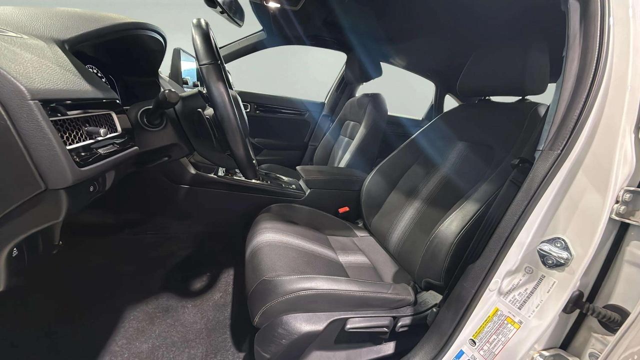 2025 Honda Civic SPORT HYBRID | SUNROOF | CARPLAY | LANE ASST Photo