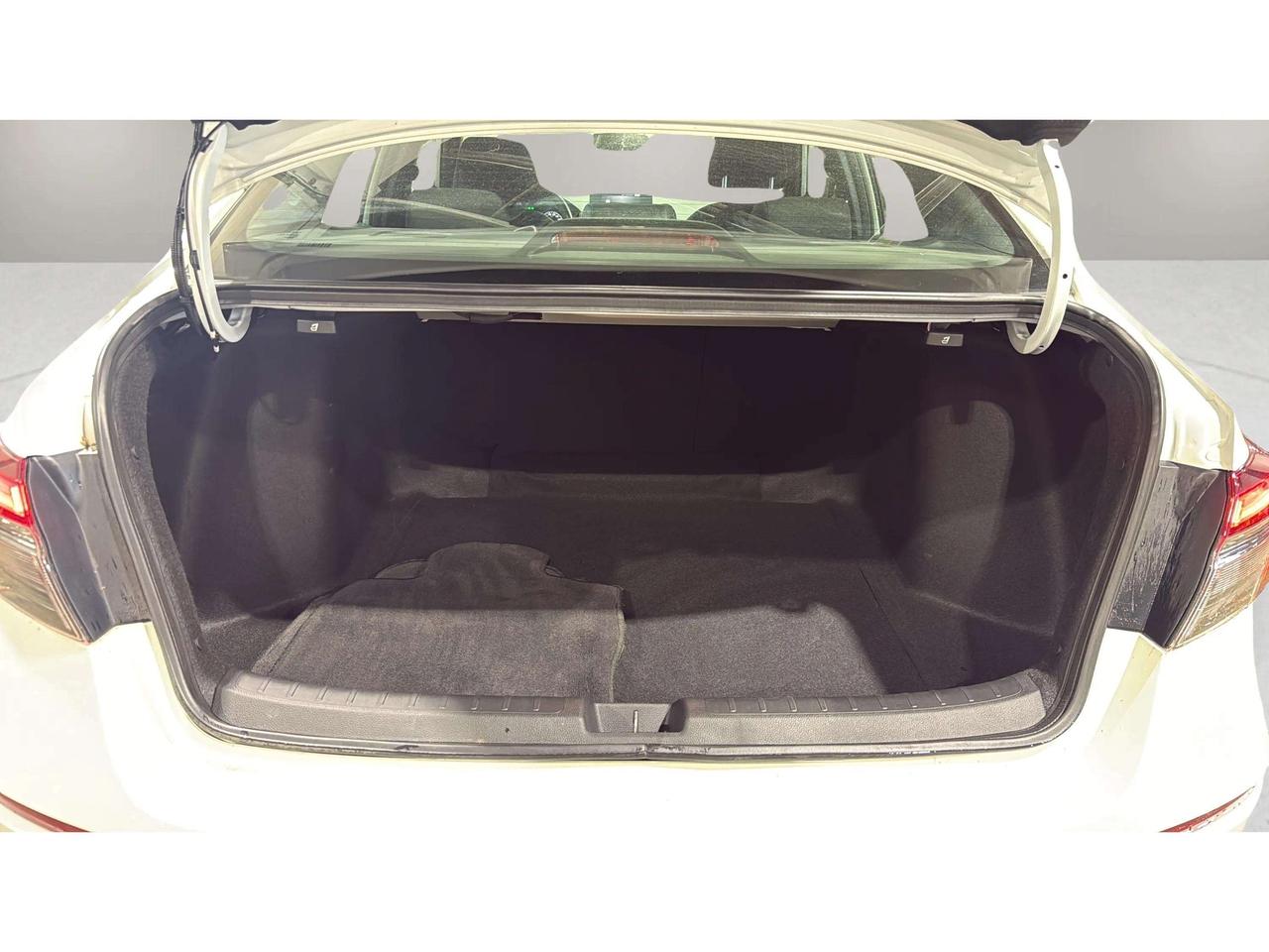 2025 Honda Civic SPORT HYBRID | SUNROOF | CARPLAY | LANE ASST Photo