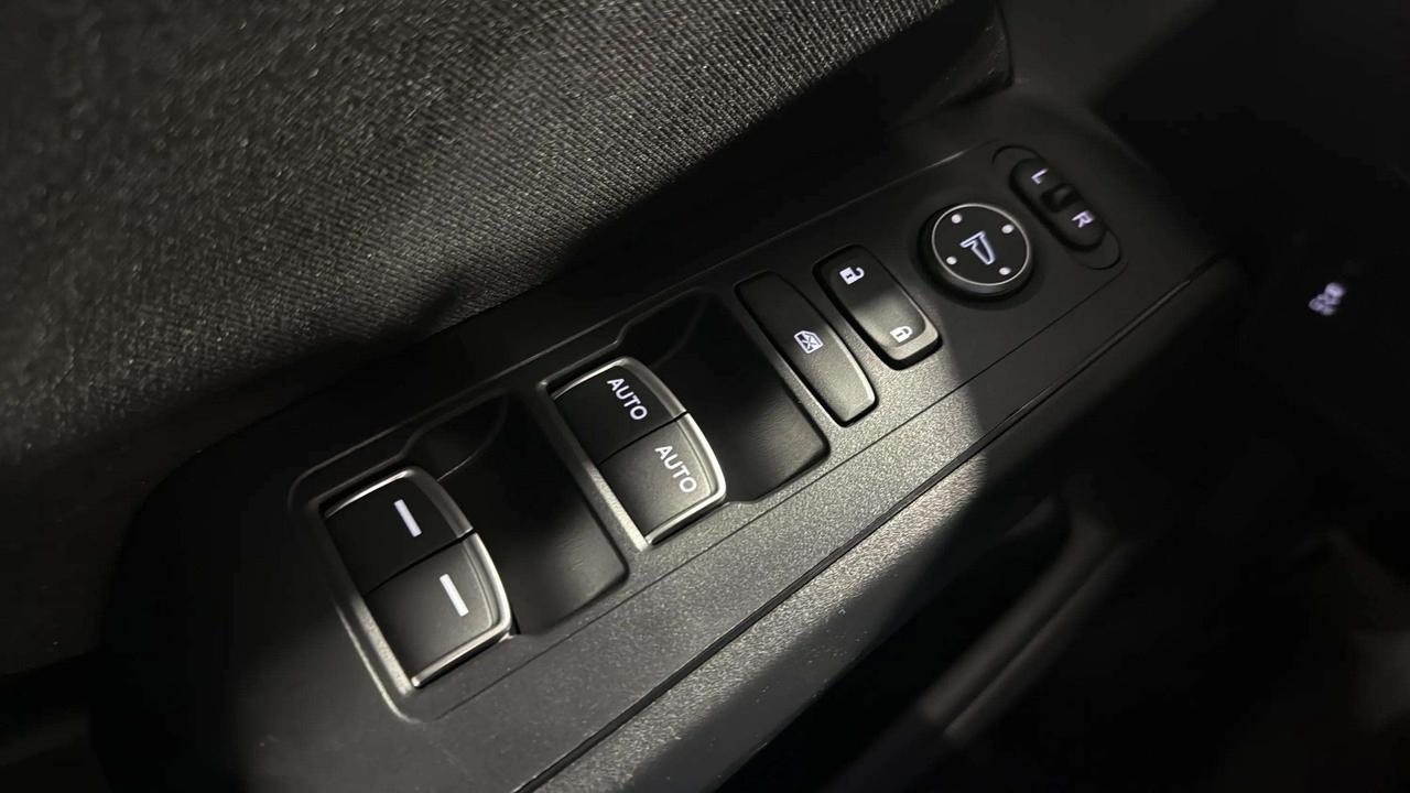2025 Honda Civic SPORT HYBRID | SUNROOF | CARPLAY | LANE ASST Photo