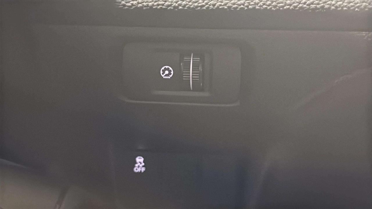 2025 Honda Civic SPORT HYBRID | SUNROOF | CARPLAY | LANE ASST Photo