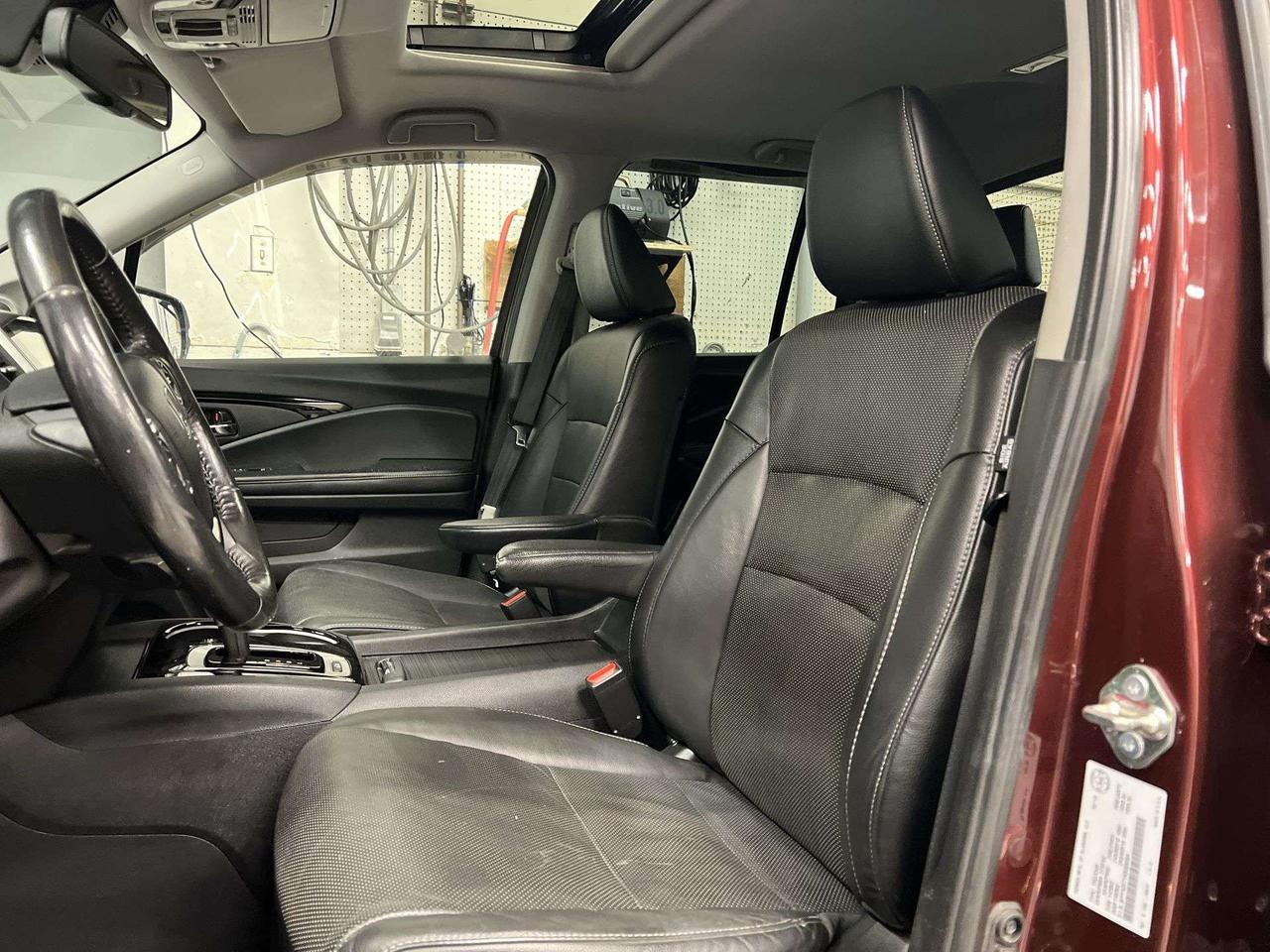 2019 Honda Ridgeline TOURING AWD | LEATHER |SUNROOF | CARPLAY | TONNEAU Photo