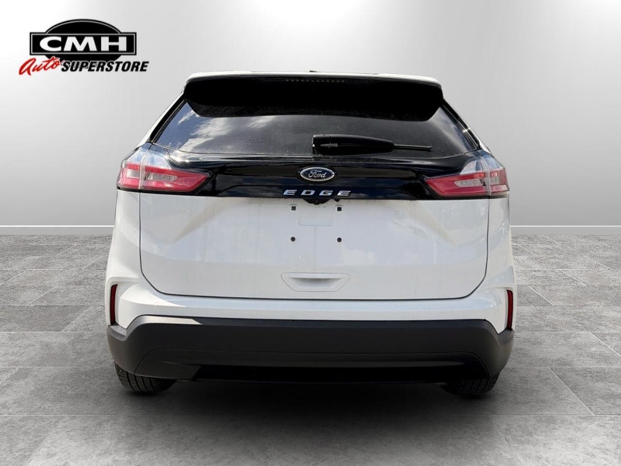 2022 Ford Edge SE Photo
