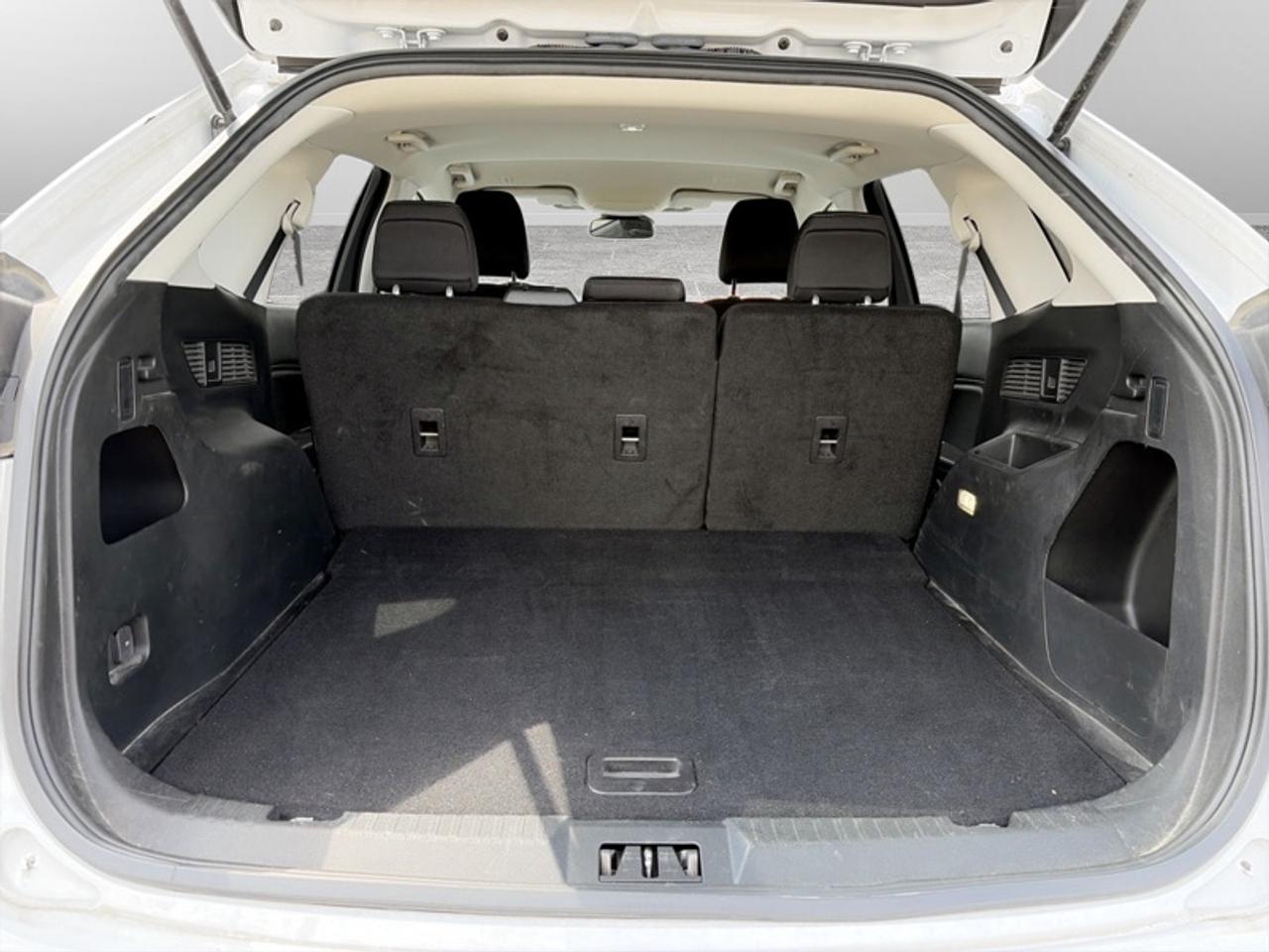 2022 Ford Edge SE Photo