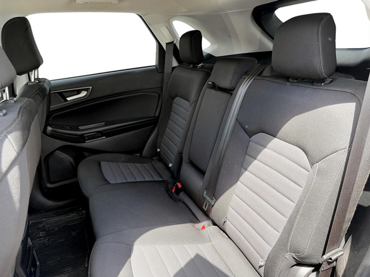 2022 Ford Edge SE Photo