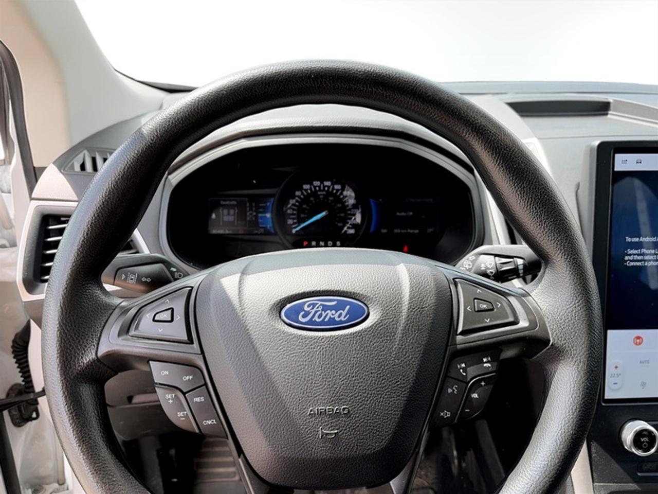 2022 Ford Edge SE Photo