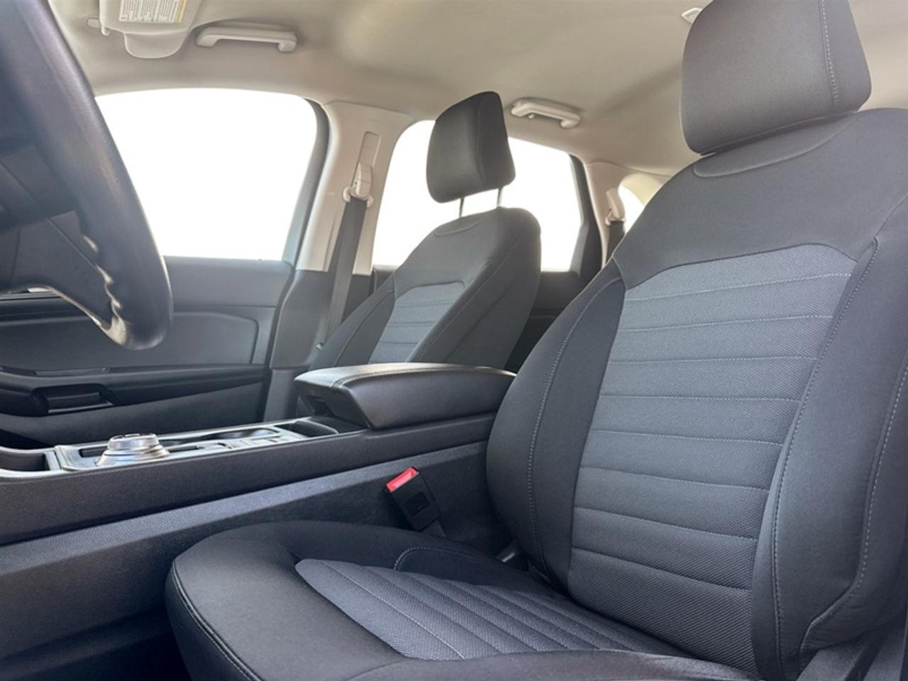 2022 Ford Edge SE  **APPLE CARPLAY - BLIND SPOT** Photo