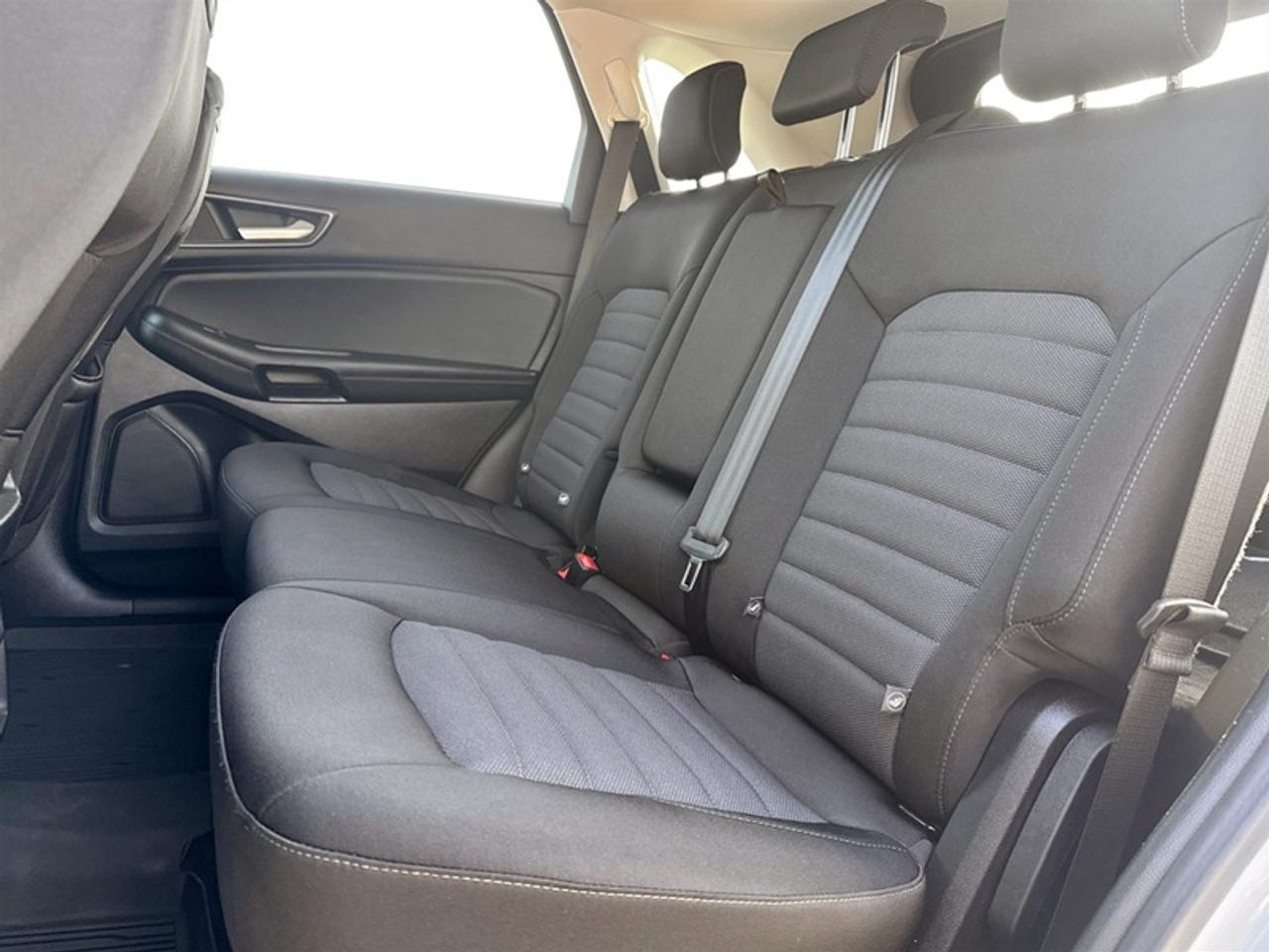 2022 Ford Edge SE  **APPLE CARPLAY - BLIND SPOT** Photo