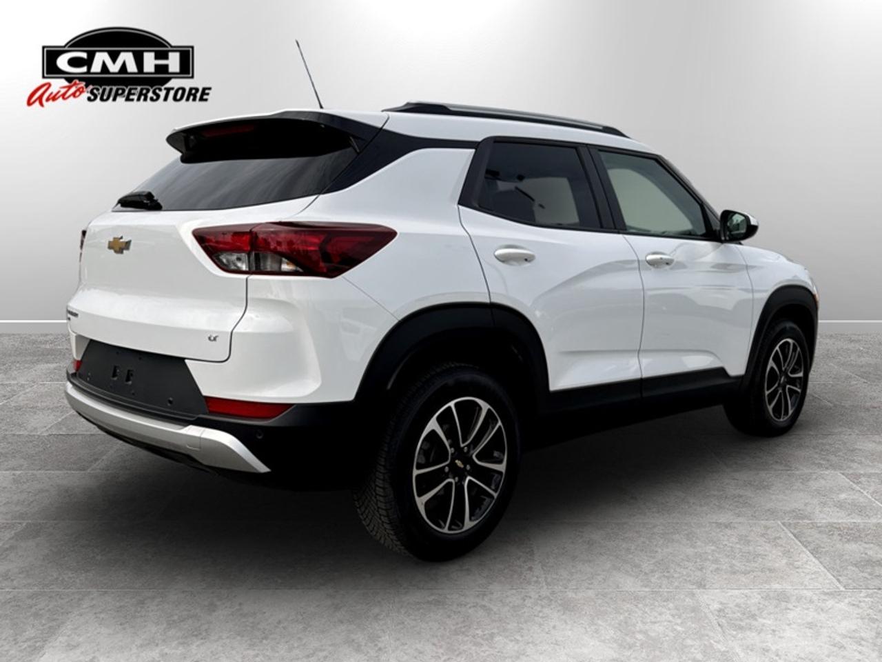 2024 Chevrolet TrailBlazer LT  **CLEAN CARFAX** Photo