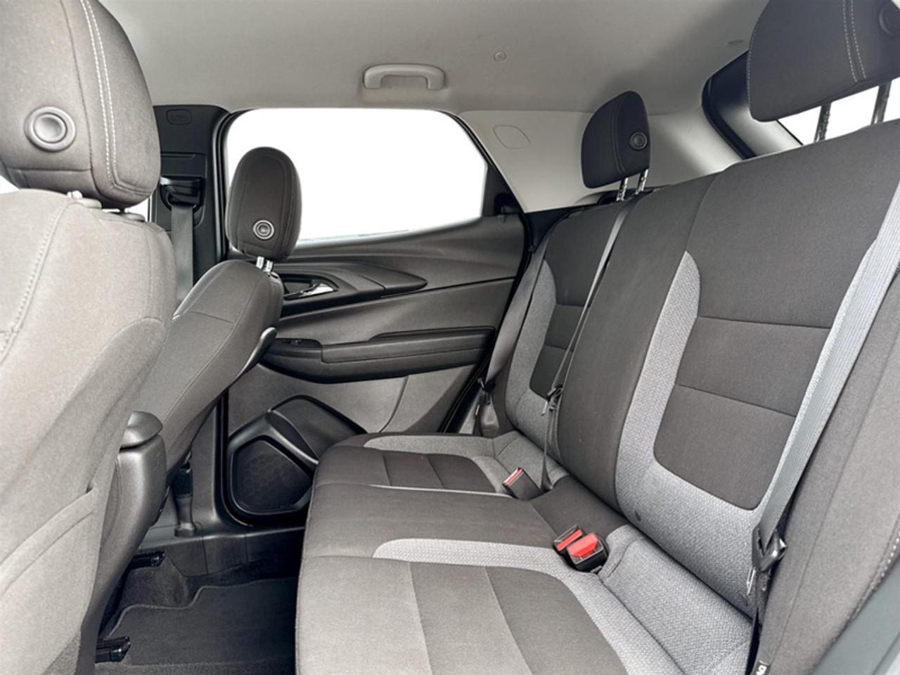2024 Chevrolet TrailBlazer LT  **CLEAN CARFAX** Photo