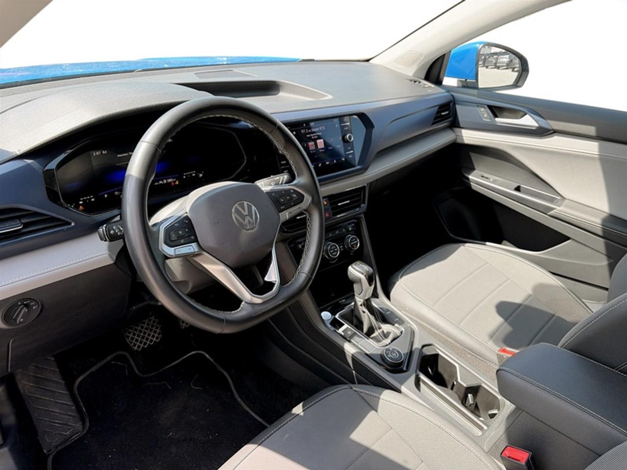 2024 Volkswagen Taos Comfortline  **GREAT COLOR** Photo