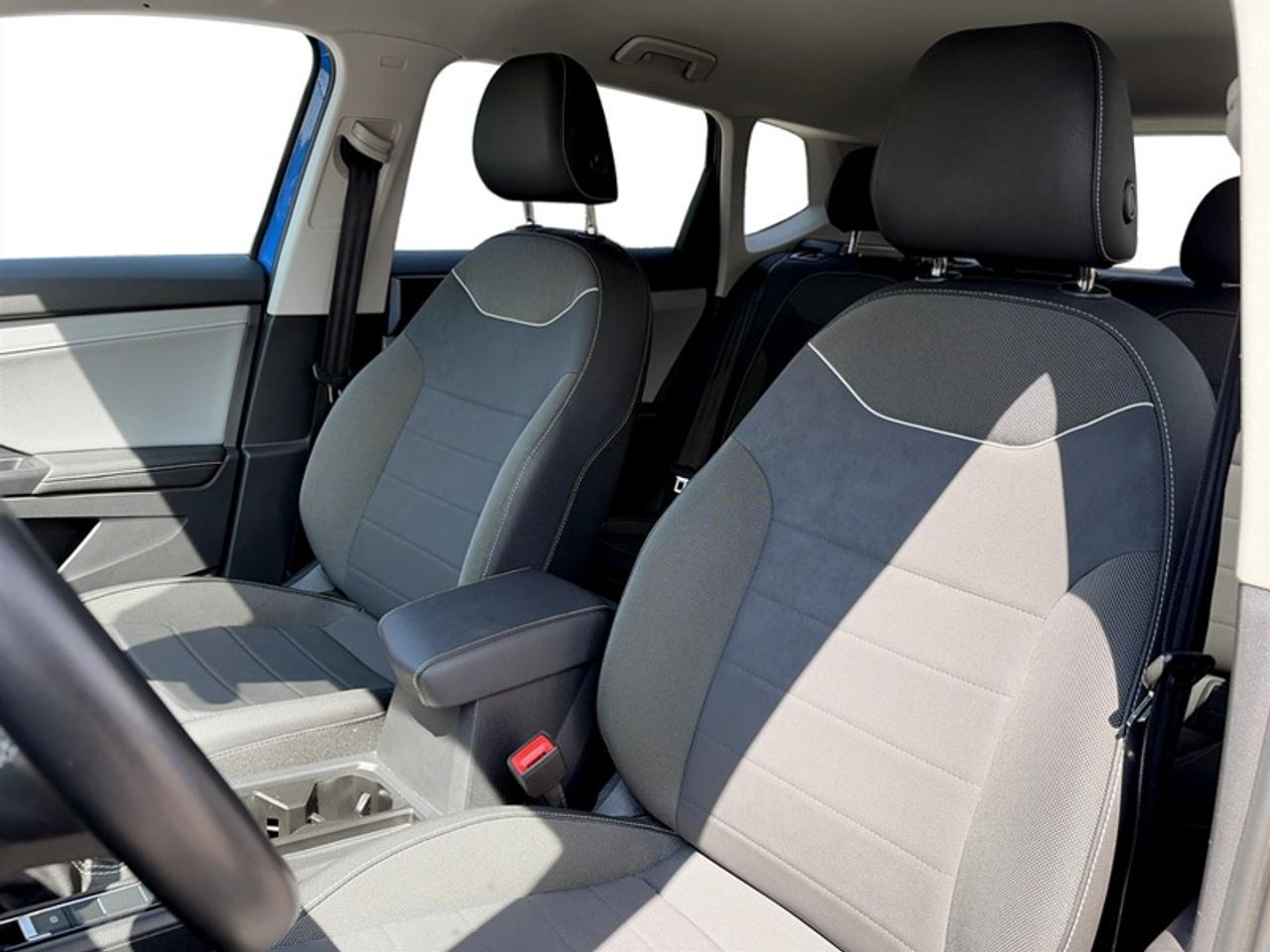 2024 Volkswagen Taos Comfortline  **GREAT COLOR** Photo