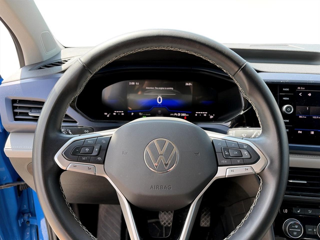 2024 Volkswagen Taos Comfortline  **GREAT COLOR** Photo
