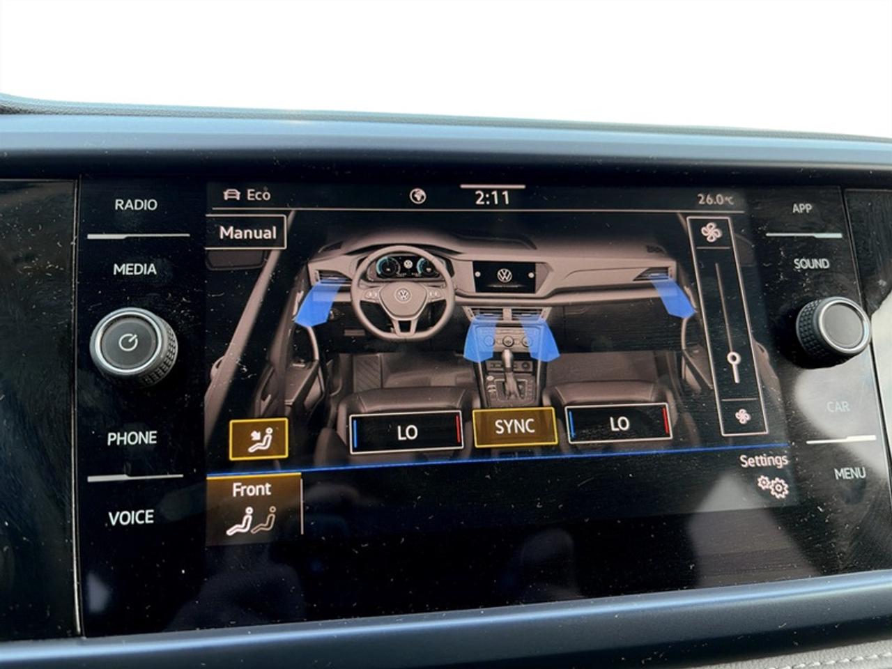 2024 Volkswagen Taos Comfortline  **GREAT COLOR** Photo