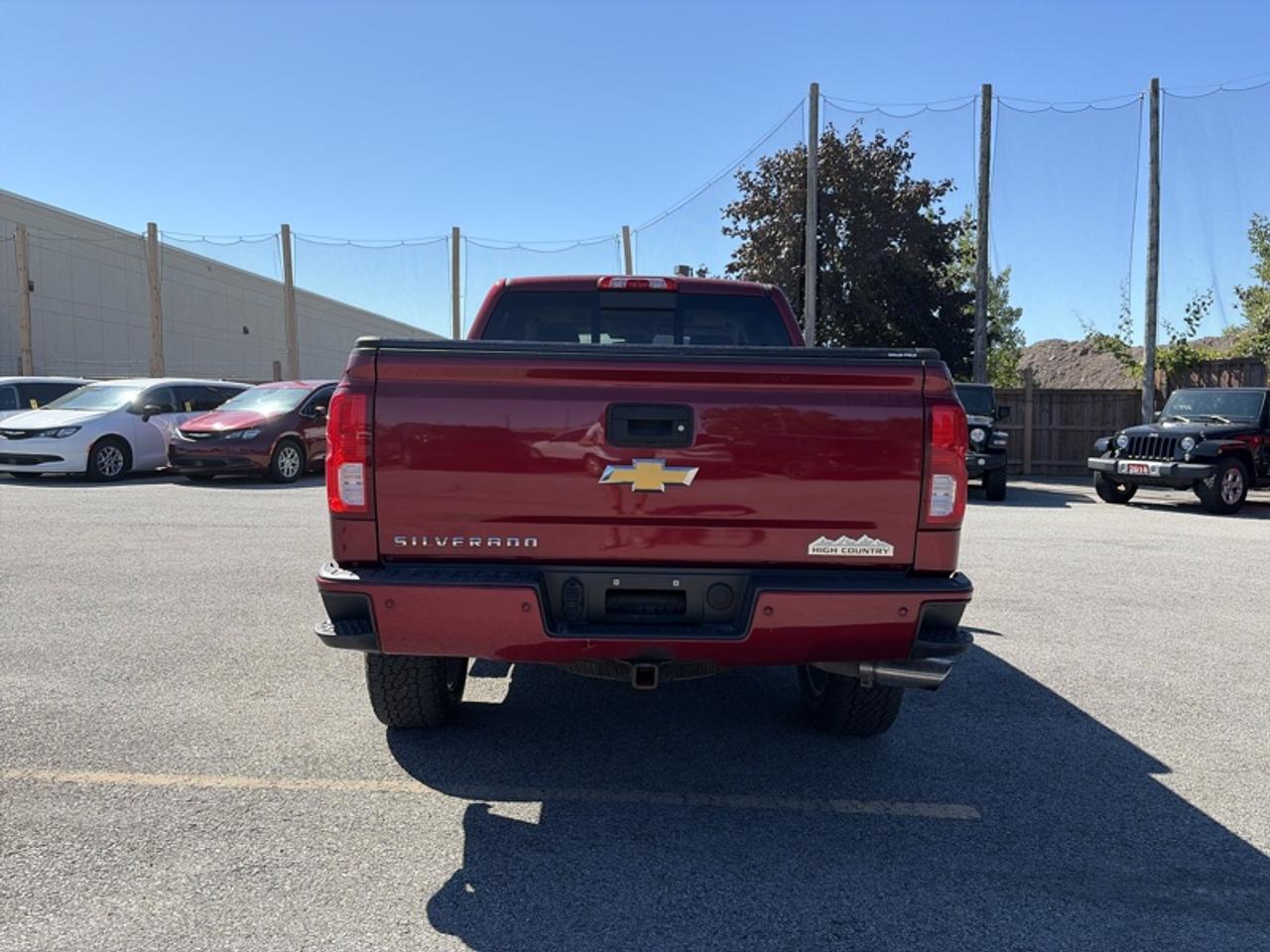 2018 Chevrolet Silverado 1500 High Country Photo