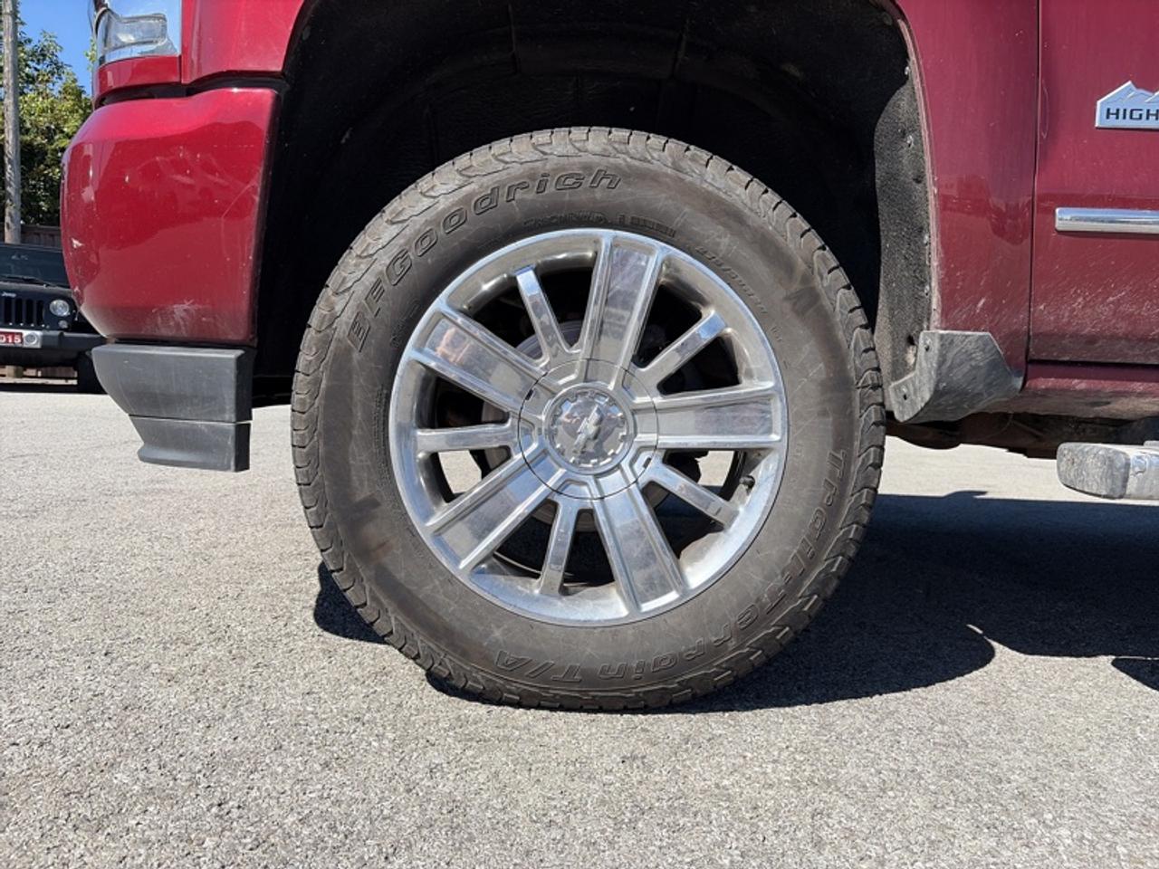 2018 Chevrolet Silverado 1500 High Country Photo