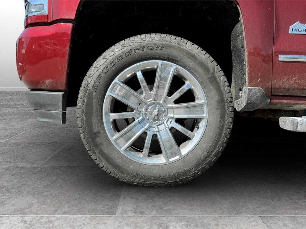 2018 Chevrolet Silverado 1500 High Country Photo