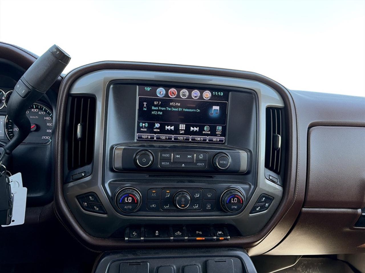 2018 Chevrolet Silverado 1500 High Country Photo